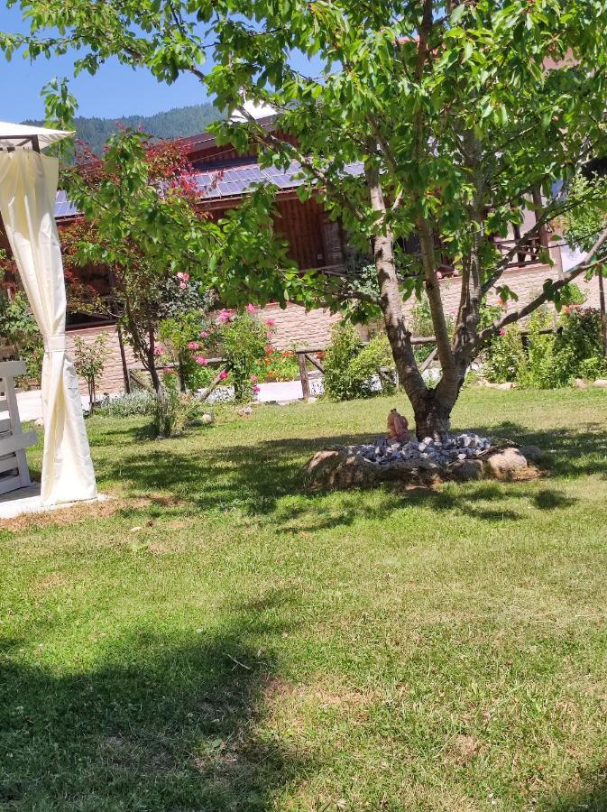 Guest House Caracas Lorica Exterior foto